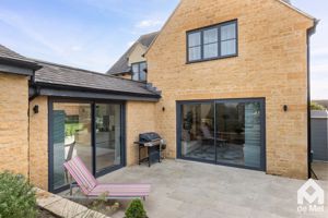 Photo 25- click for photo gallery